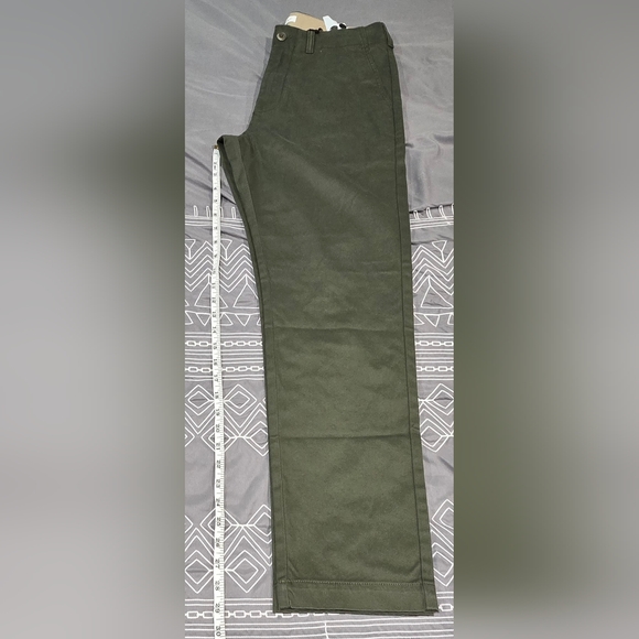 Banana Republic Slim Olive Green Chino Pants Size 31x30 - Picture 3 of 10